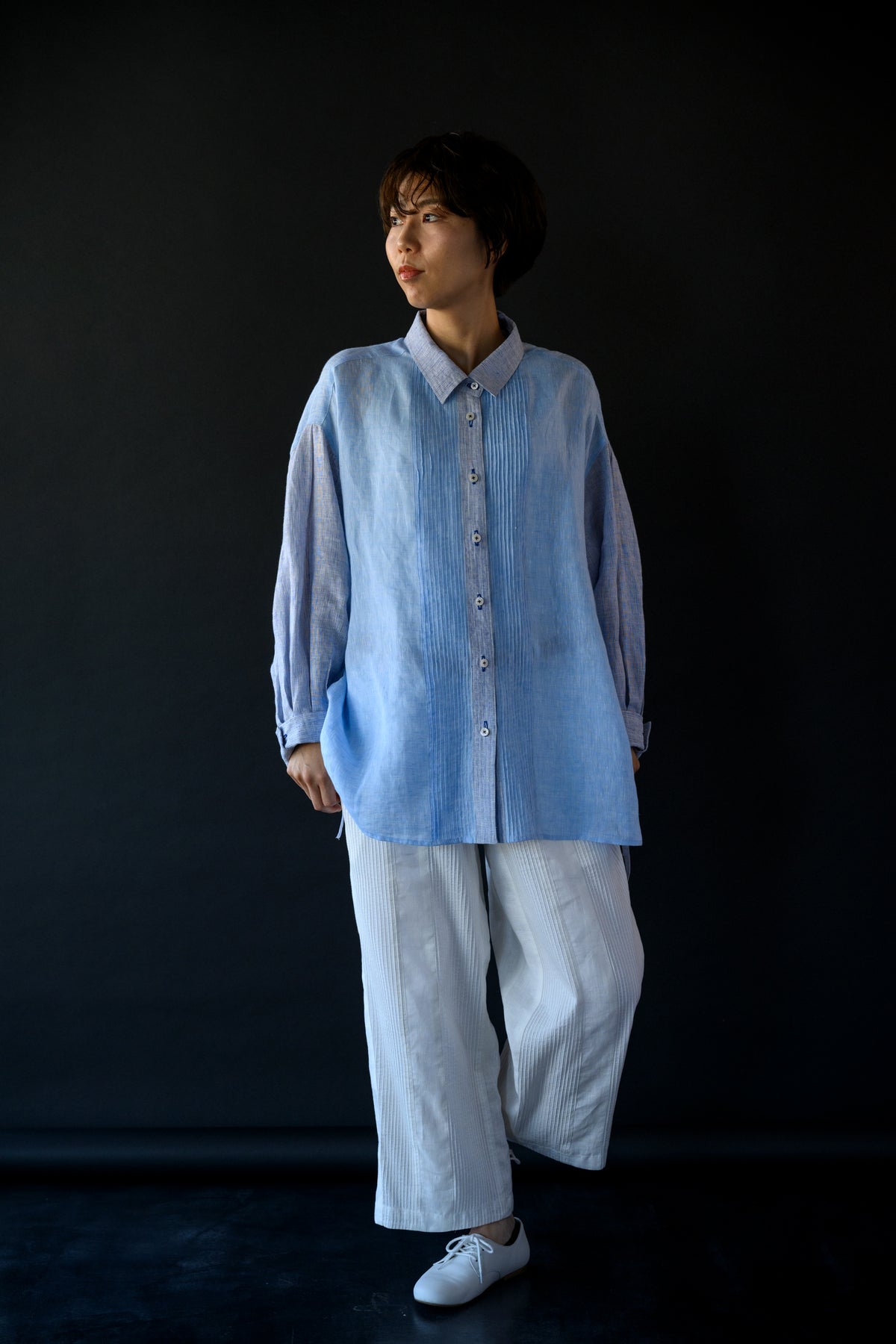 White linen cotton pintuck pants