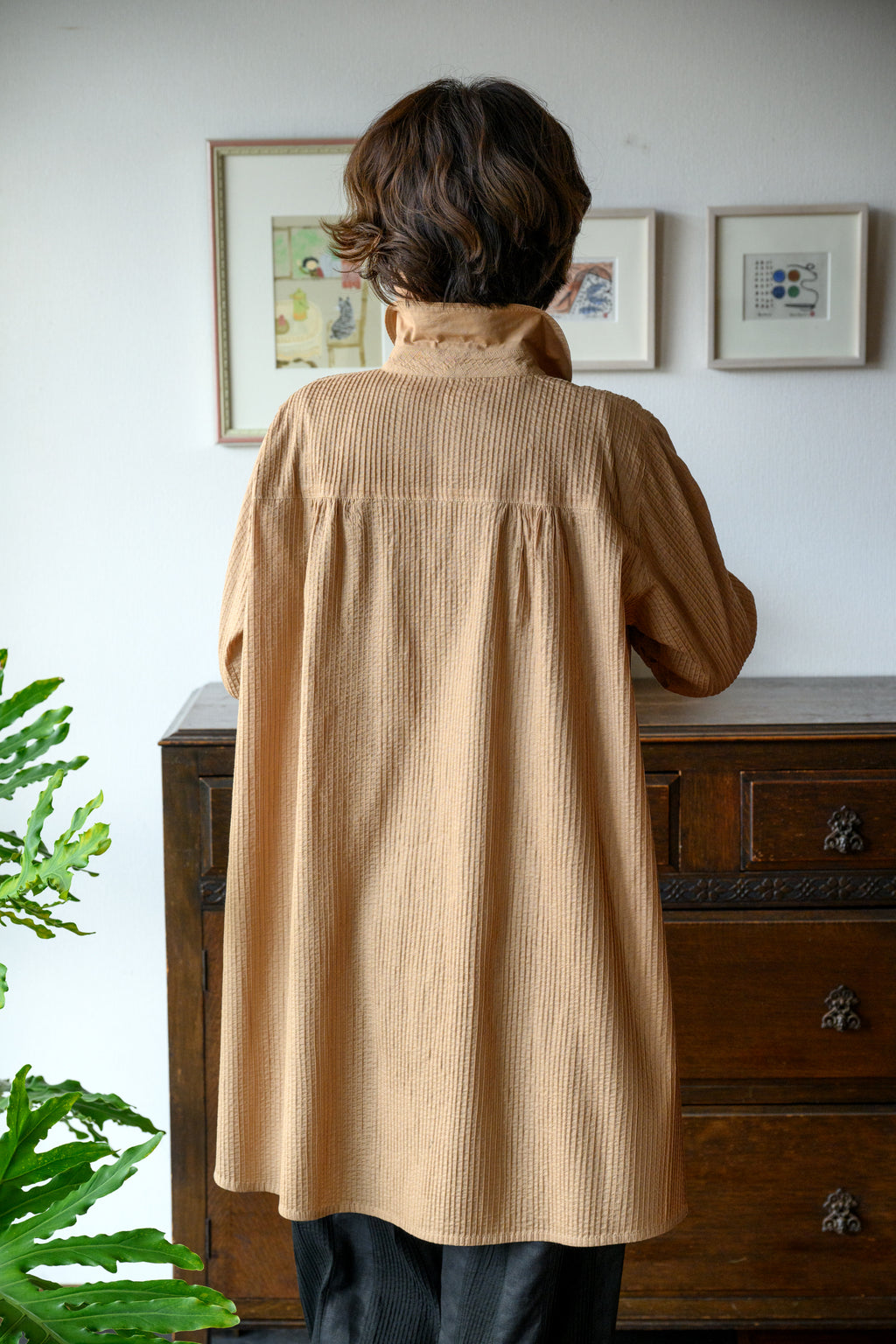 Pintuck Shawl Collar Long Jacket Tan