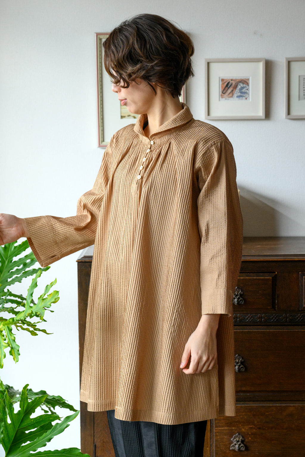 Pintuck pullover blouse TAN