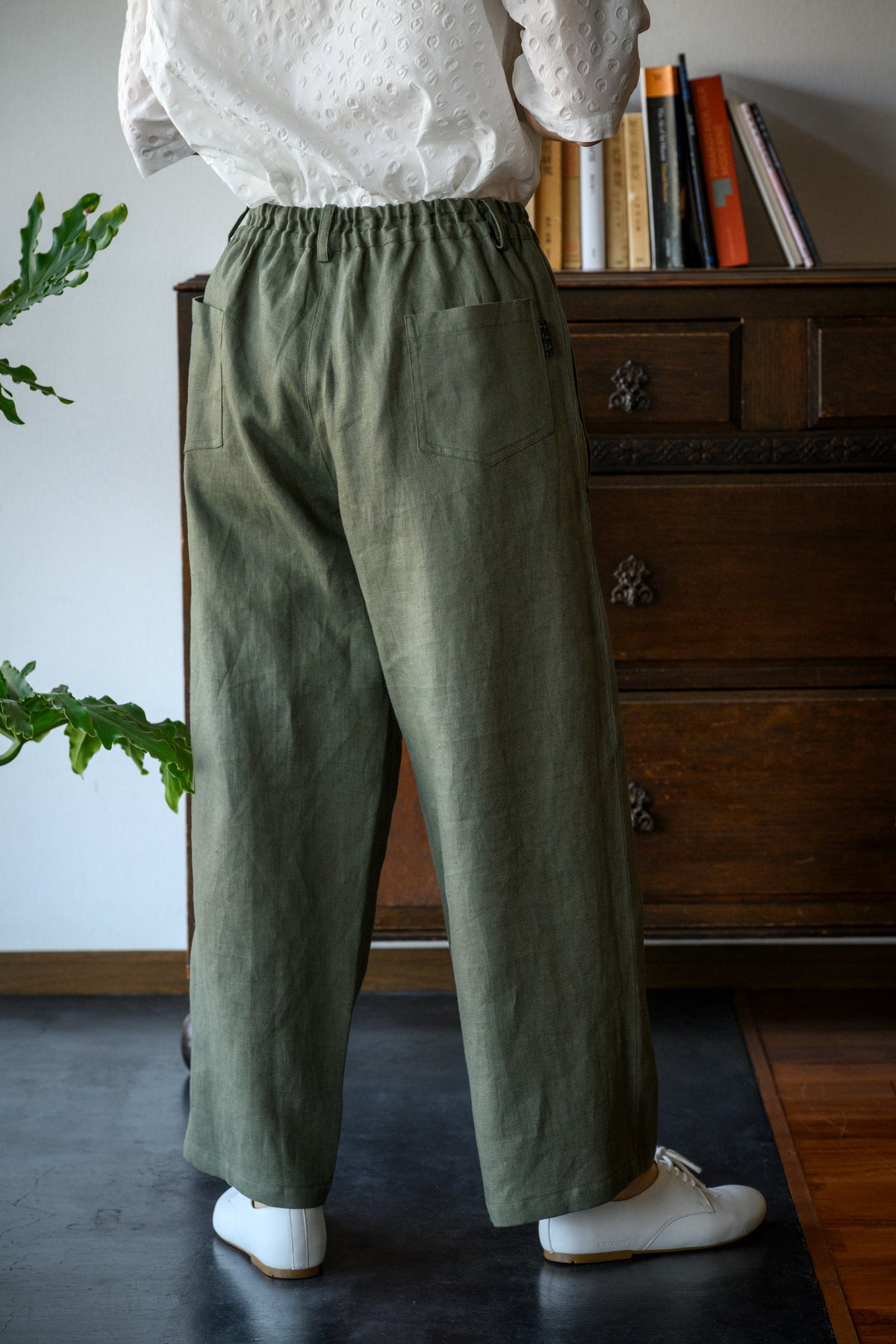 Linen straight pants<br> KH