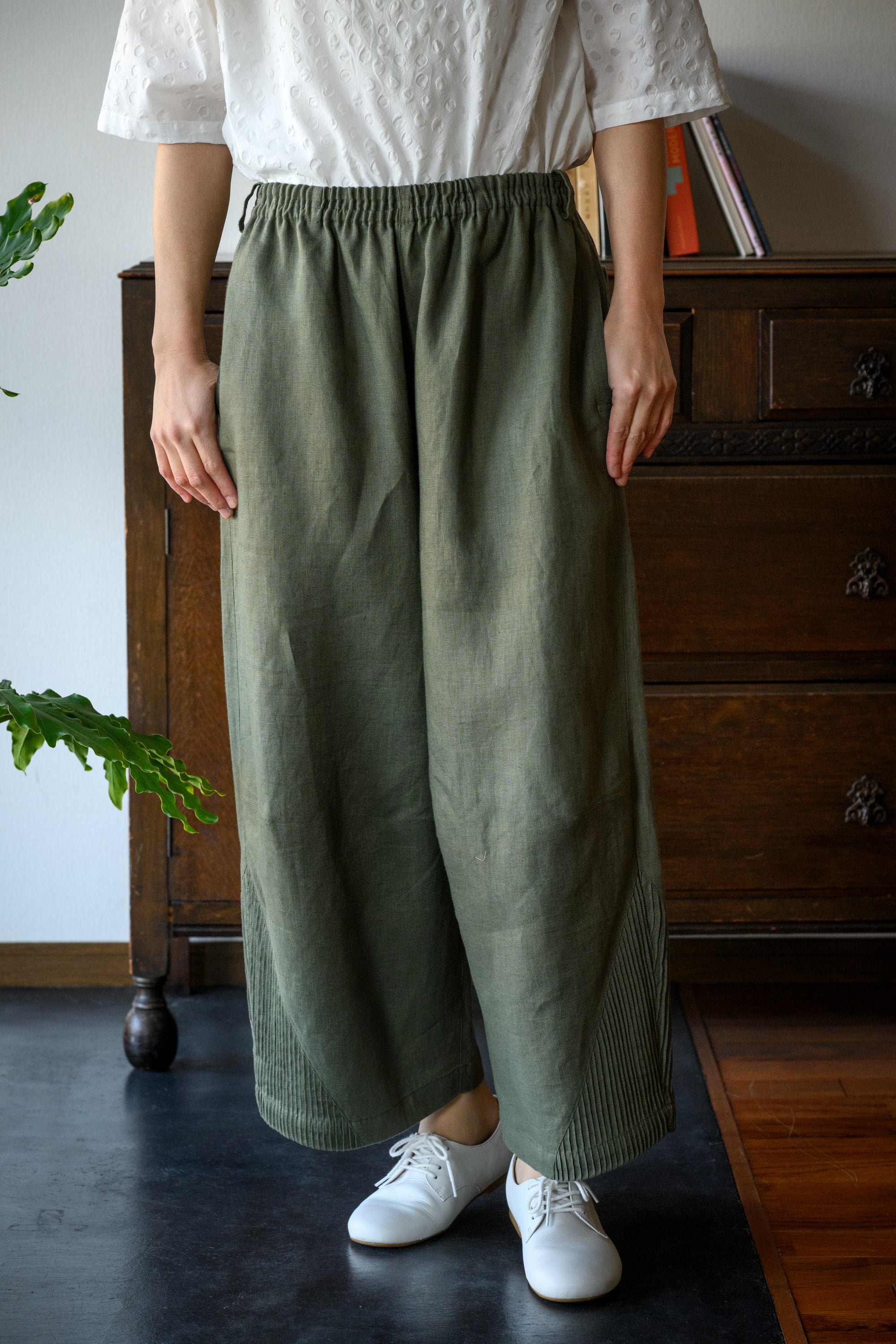 国産リネン100% ワイドパンツ オリーブグリーン 服作り40年の