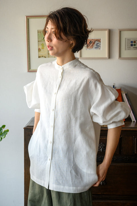 リネンオフホワイトシャツ | ムー・ジュ ムナカタ