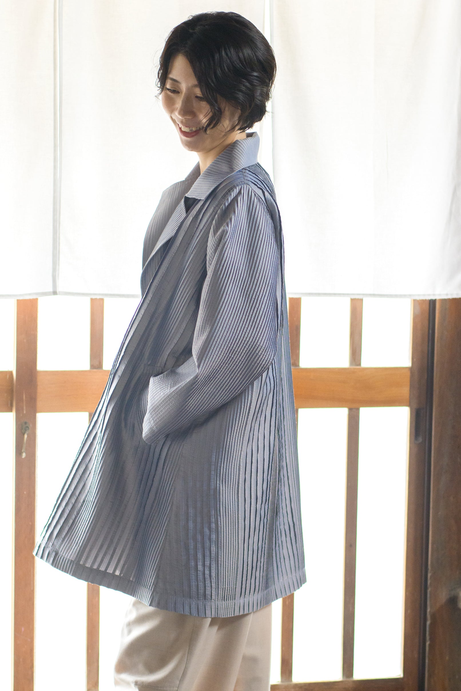 手織りシルクピンタック<br>ロングジャケット