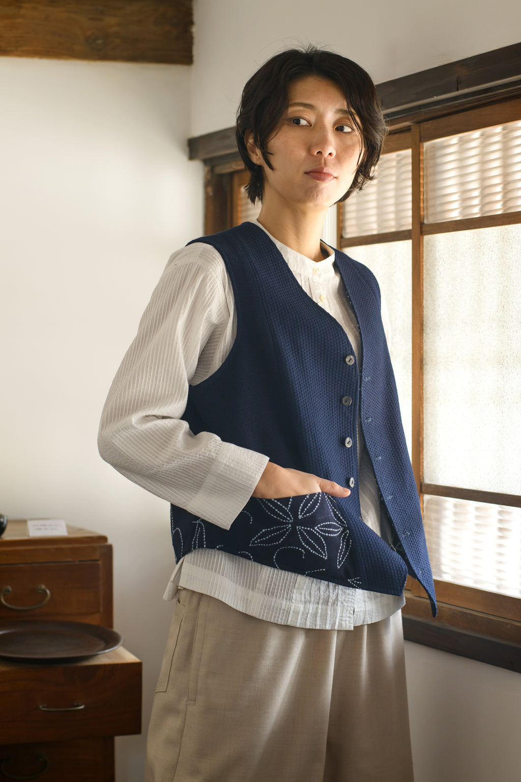 Indigo-dyed sashiko reversible vest