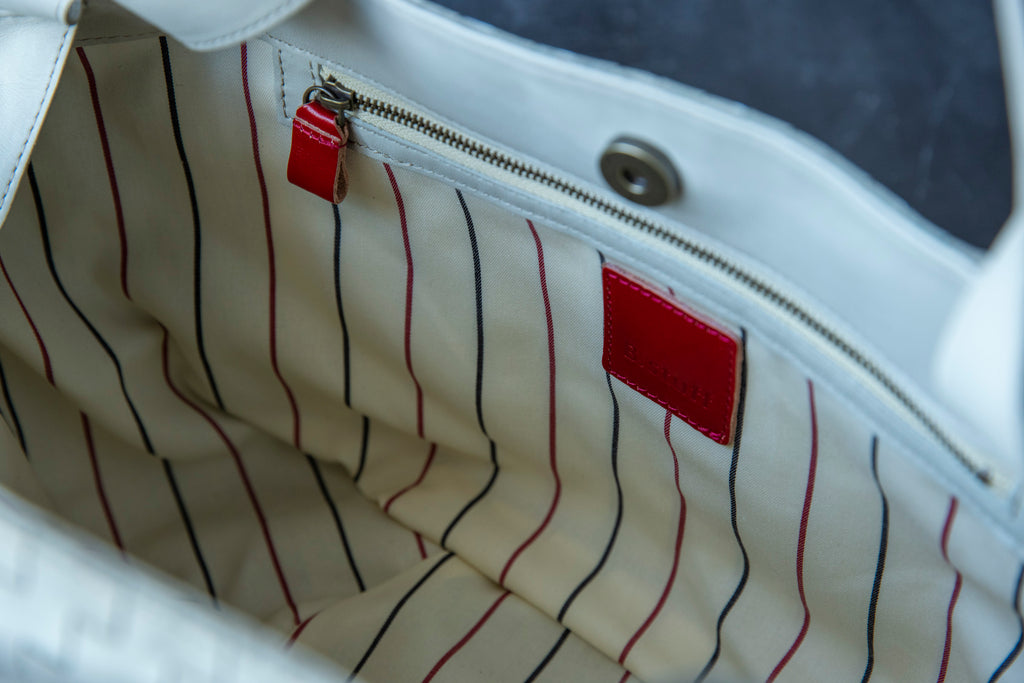 An ageless bag that can be used by both parents and children