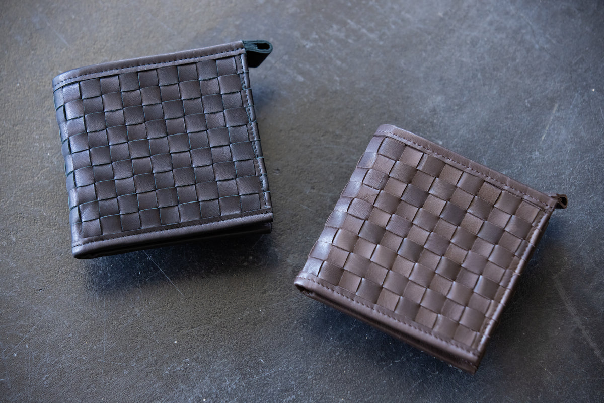 Mesh leather that becomes softer with use