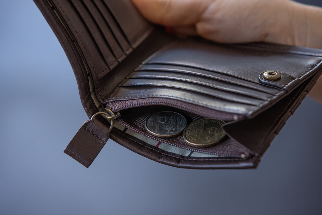 Mesh leather that becomes softer with use